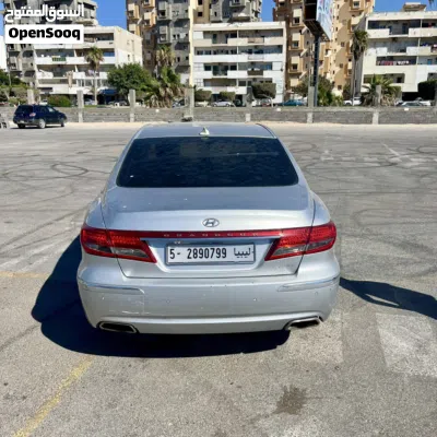 Hyundai Azera Standard 2