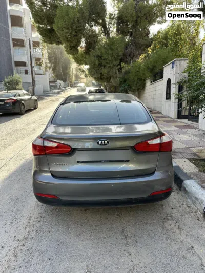 كيا سيراتو Standard 4