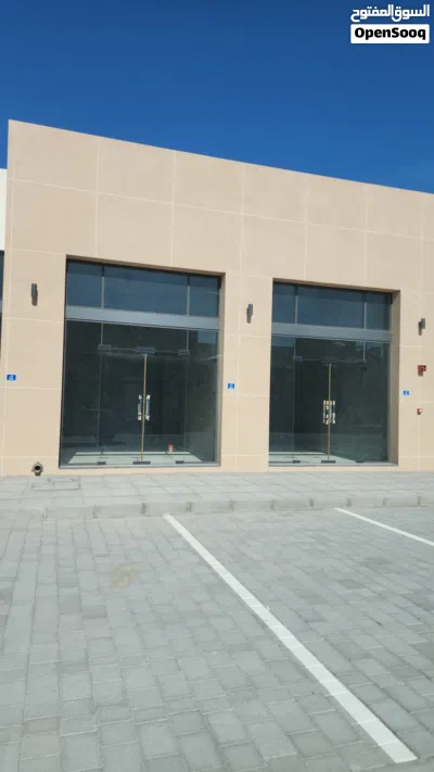محلات جديده راقية في شارع بركاء التجاري موقع ممتاز مع الخدمات New shops in Berka 4