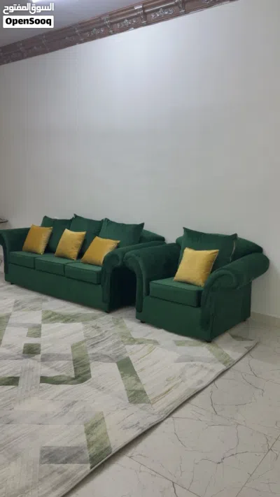كنبات مع سجاد للبيع 2
