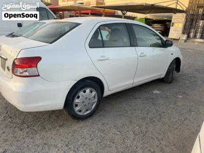 Toyota Yaris Y 3