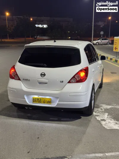 Nissan Tiida 3