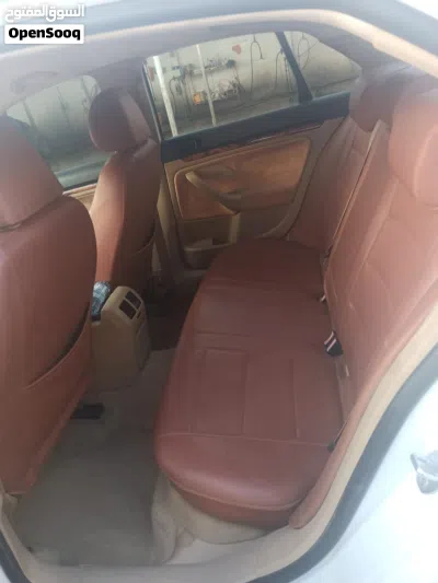 Volkswagen Jetta SE 4