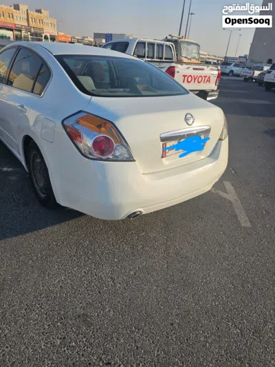 Nissan Altima Standard 4