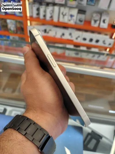 iPhone 14 128g بطارية 84% لون ابيض جهاز وكالة خالي من الخدوش 3