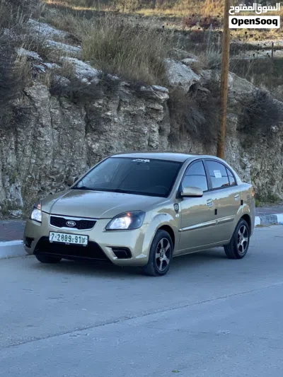 كيا ريو Standard 2