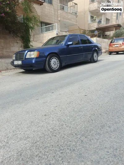 Mercedes Benz E-Class E 200 4