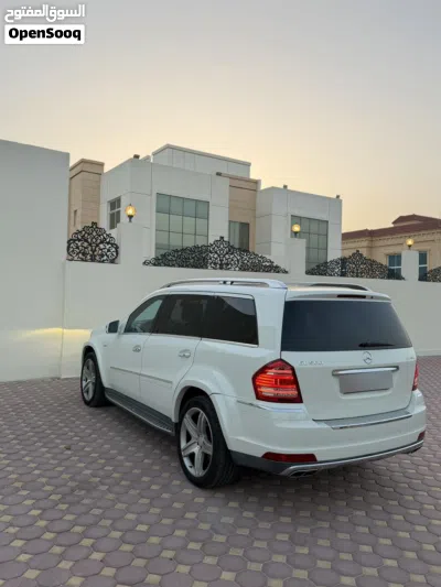 Mercedes Benz GL-Class GL 500 3