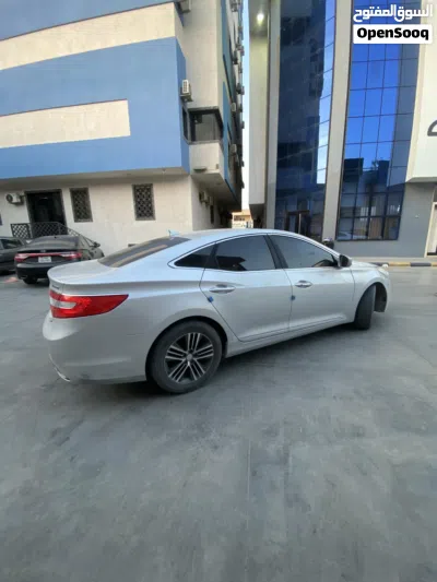 Hyundai Azera Standard 4
