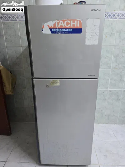 HITACHI REFRIGERATOR 200 LT GOOD CONDITION, WORKING FINE 40 OMR SLIGHTLY NEGOTIATE 3