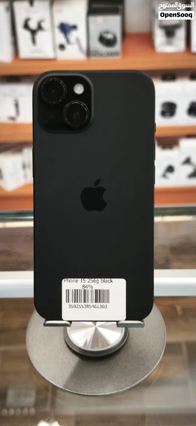 iphone 15 تخزين 256g لون اسود بطارية 84% لا يوجد خدوش بحالة الوكالة 2