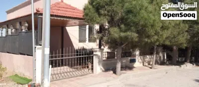 ضاحيه الرشيد قرب مدارس الكليه الاسلاميه فيلا مميزه بسعر مغري جدا 3