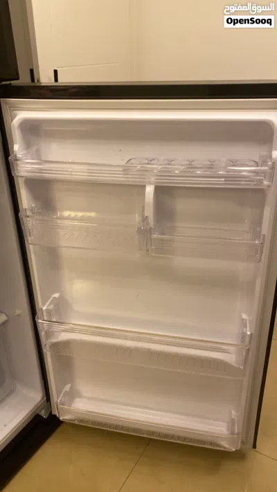 Sharp fridge - براد شارب للبيع 3