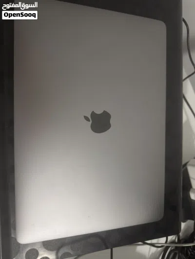 MacBook Pro 2019 13-inch quad core 3