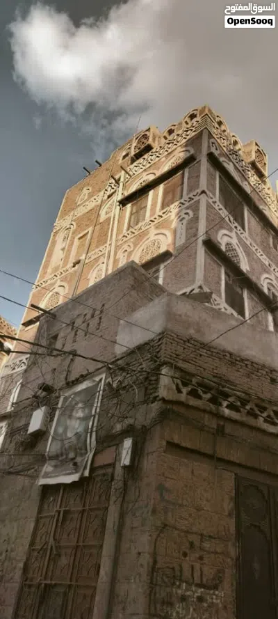 بيت شعبي حر اربعة طوابق، على الشارع باربع فتحات تجارية في قلب العاصمة 4