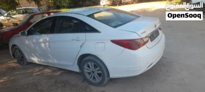 Hyundai Sonata Standard 3