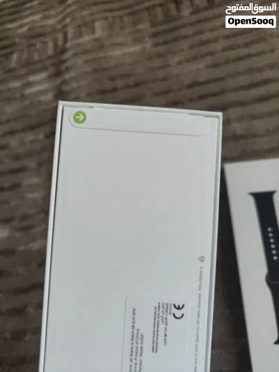 ساعه ابل جديده غير مفتوحه GPS11 42mm 3