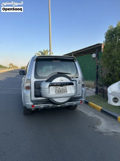 Mitsubishi Pajero GLS 3