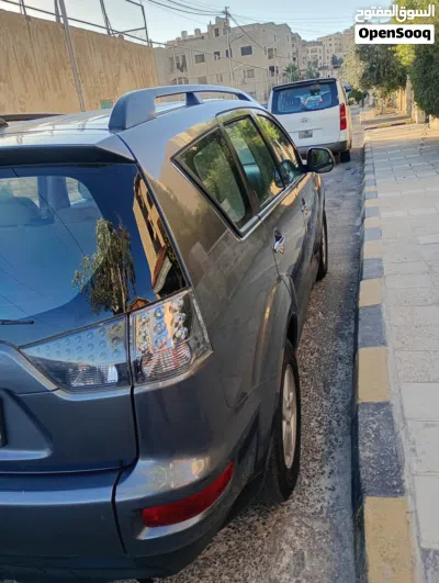 Mitsubishi Outlander Sport 4