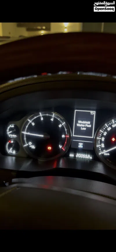 تويوتا لاند كروزر VXR 2