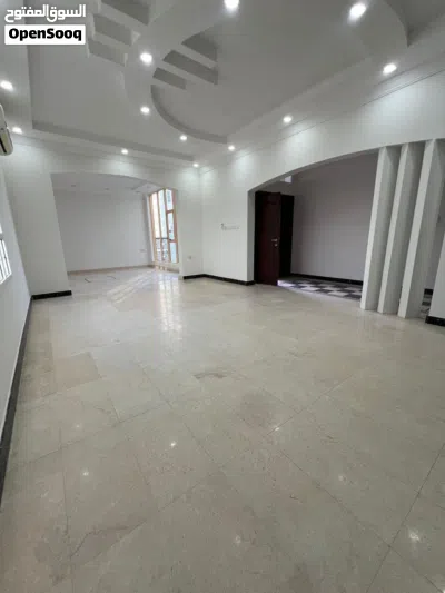 Villa for Rent in Al Khoudh 6/فيلا للايجار في الخوض 6 2