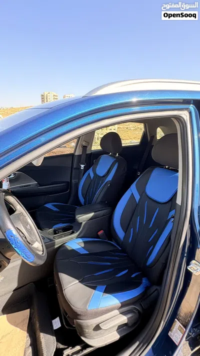 Kia Niro EX 2