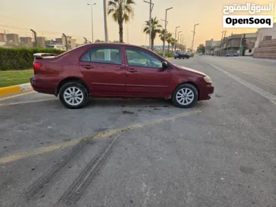 Toyota Corolla LE 4