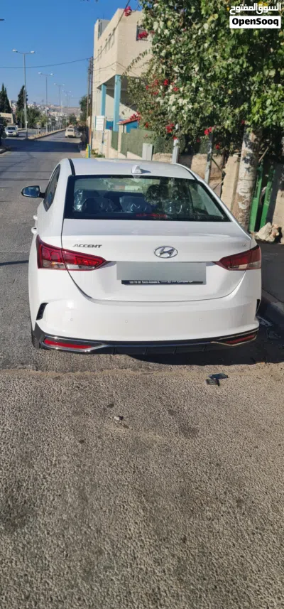 Hyundai Accent Standard 4