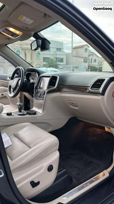 Jeep Grand Cherokee L Standard 3