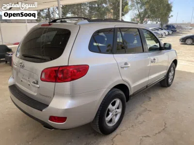 Hyundai Santa Fe GL 2