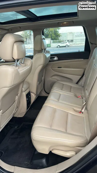 Jeep Grand Cherokee L Standard 4