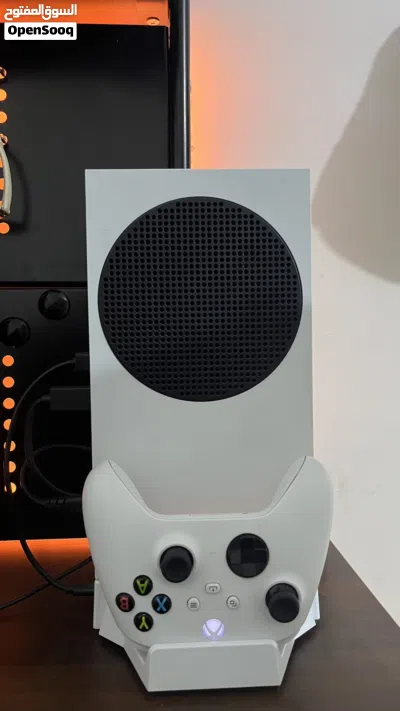 مونتر +حساب العاب + (Xbox series s ) 2
