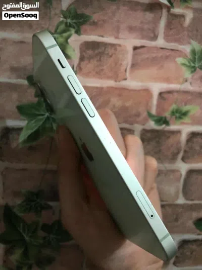 iPhone 12لبيع وكاله 4