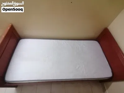 سرير بني 3