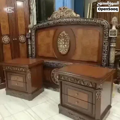 غرفة خليجي مستورد مستعمل خشب هايجلوس خليجي لون بني فاتح مرصع بالذهبي 4