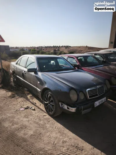 Mercedes Benz E-Class E 320 3