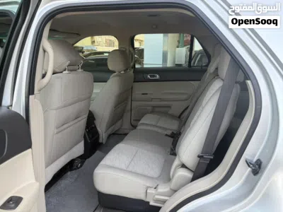 Ford Explorer Standard 4
