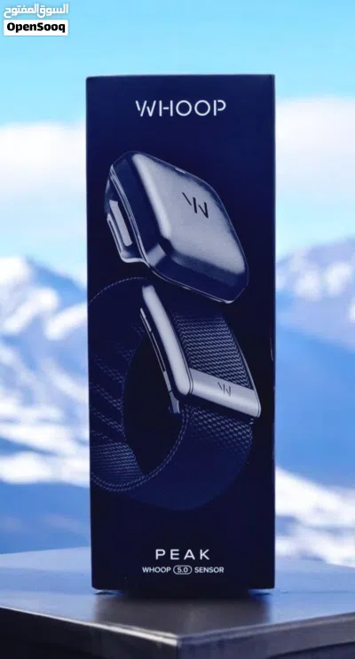 Upgrade your fitness and health tracking with the WHOOP 4.0 Onyx SuperKnit Band including Battery 3