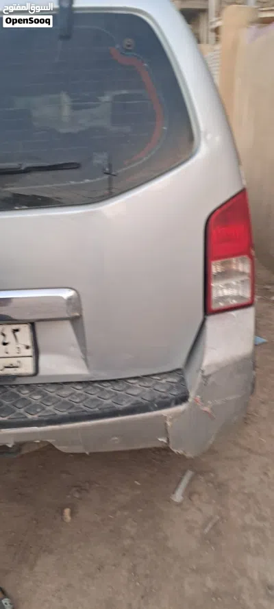 Nissan Pathfinder S 3