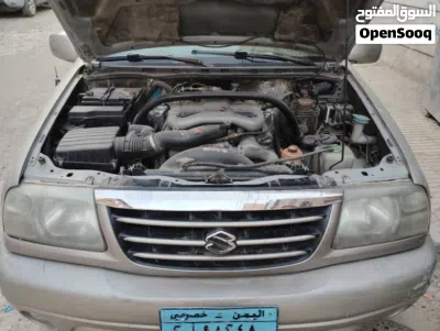 Suzuki Grand Vitara DLX 4