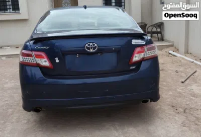 Toyota Camry SE 2