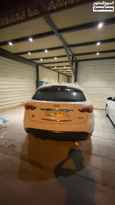 Infiniti FX35 Standard 4