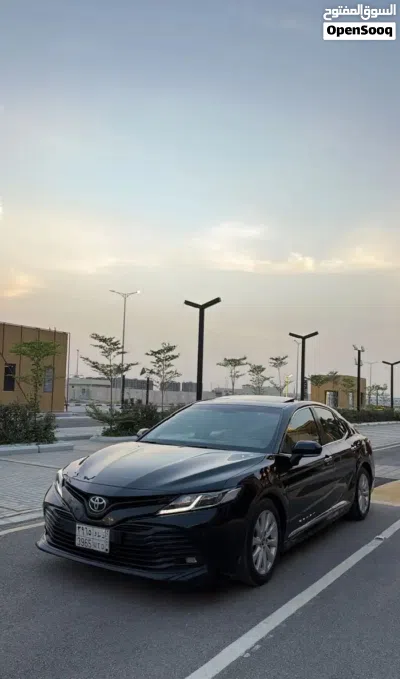 تويوتا كامري GLE 3