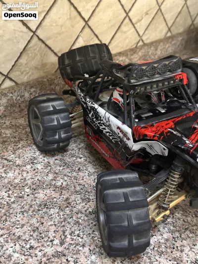 سياره ممتازه للطرق الوعره 4x4 4