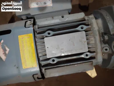 جيرات بكس مستعمل شغالين السعر بالكيلوه 2