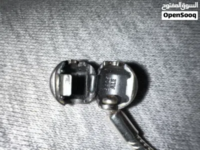 اسوارة PANDORA بحالة جديده مع الفاتوره للبيع بحالة ممتازه جددا بتزبط ستاتي و رجالي 2