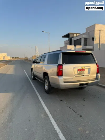 Chevrolet Suburban Standard 4