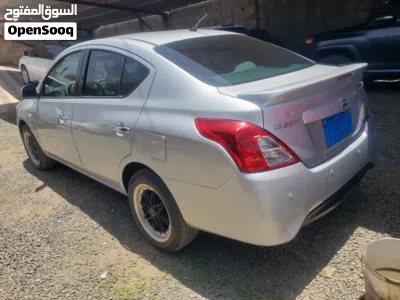 Nissan Sunny S 4