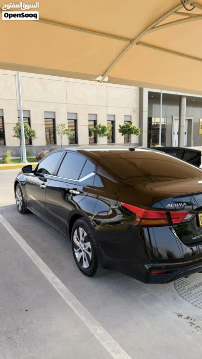 Nissan Altima S 4