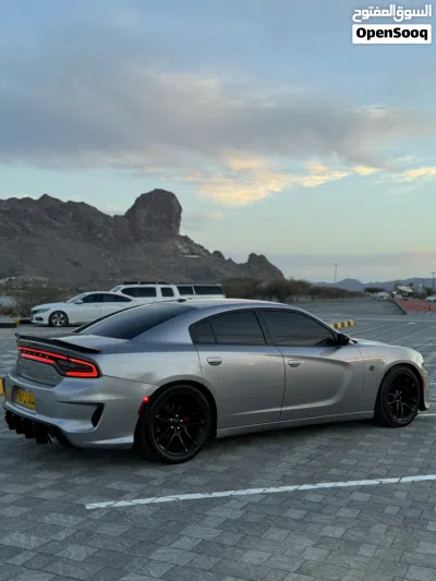 Dodge Charger SXT 3